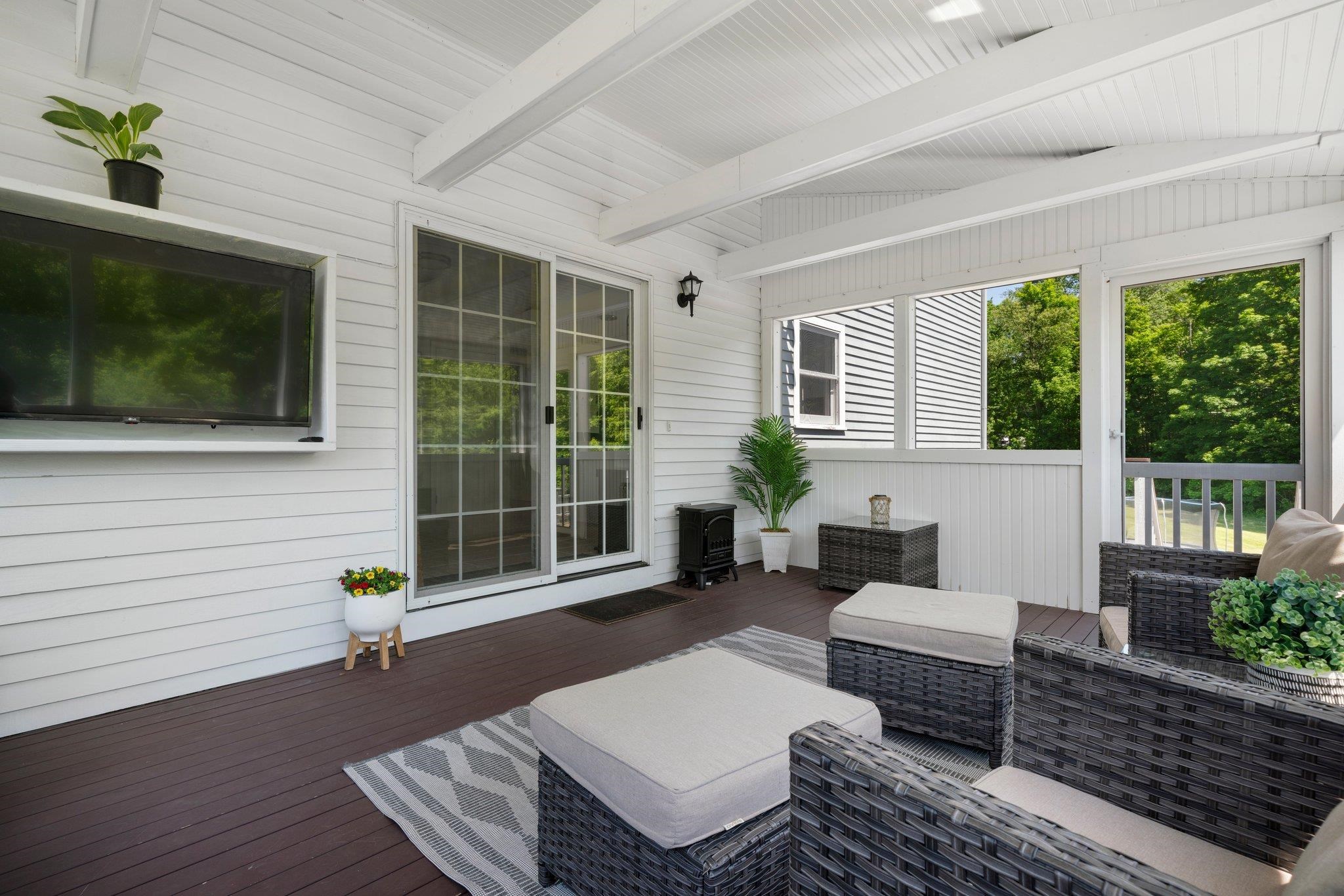 2 Buttonwood Drive Derry, NH 03038 - Photo 7 of 40