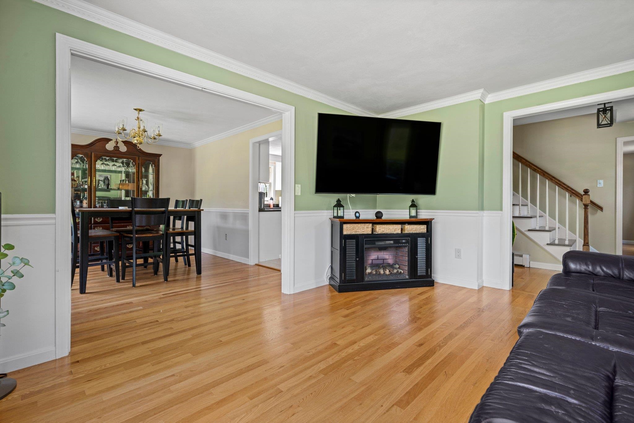 2 Buttonwood Drive Derry, NH 03038 - Photo 9 of 40