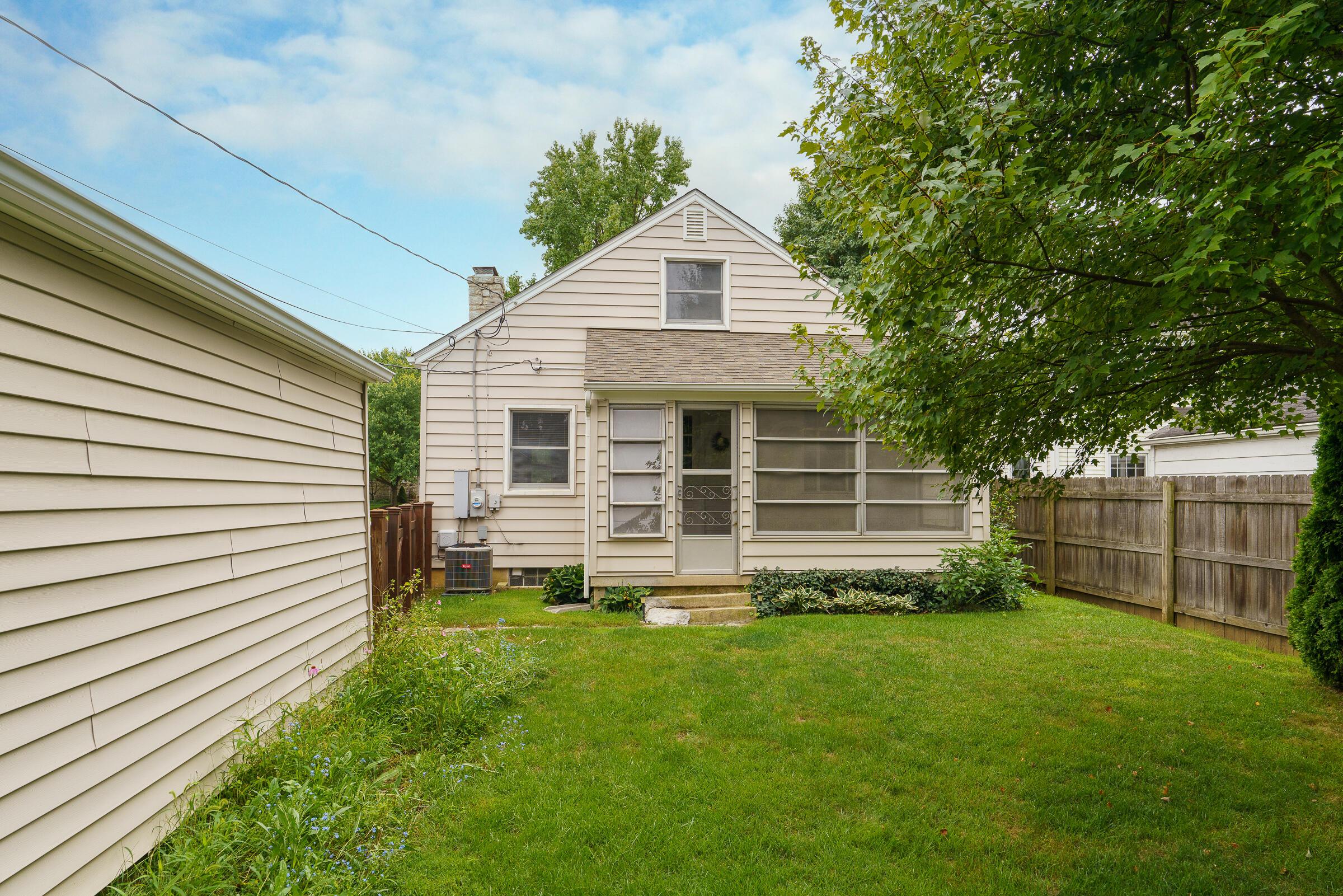 60 Sheffield Road Columbus, OH 43214 - Photo 2 of 38 Back of the home with 3 season porch.