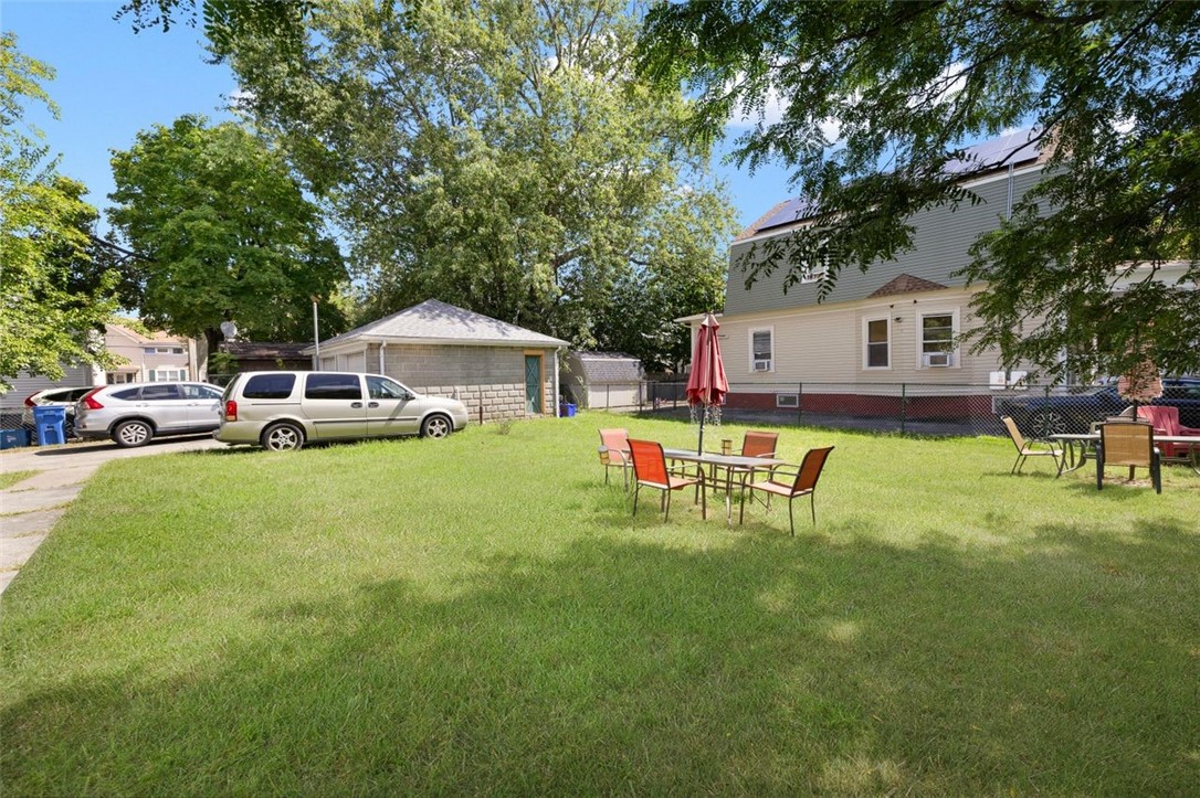 83 Princess Avenue Cranston, RI 02920 - Photo 2 of 34