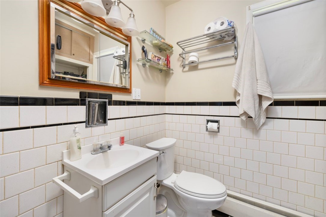 83 Princess Avenue Cranston, RI 02920 - Photo 22 of 34