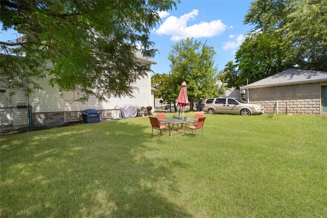 83 Princess Avenue Cranston, RI 02920 - Photo 26 of 34