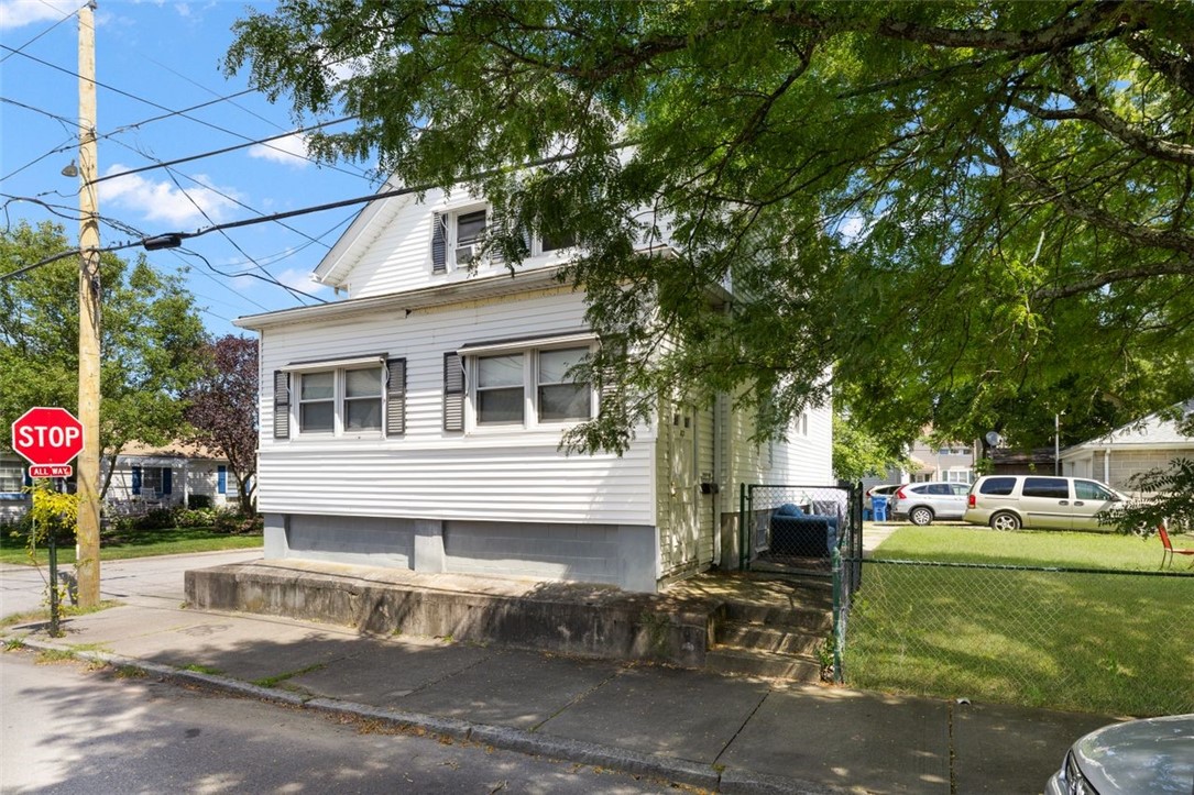83 Princess Avenue Cranston, RI 02920 - Photo 28 of 34