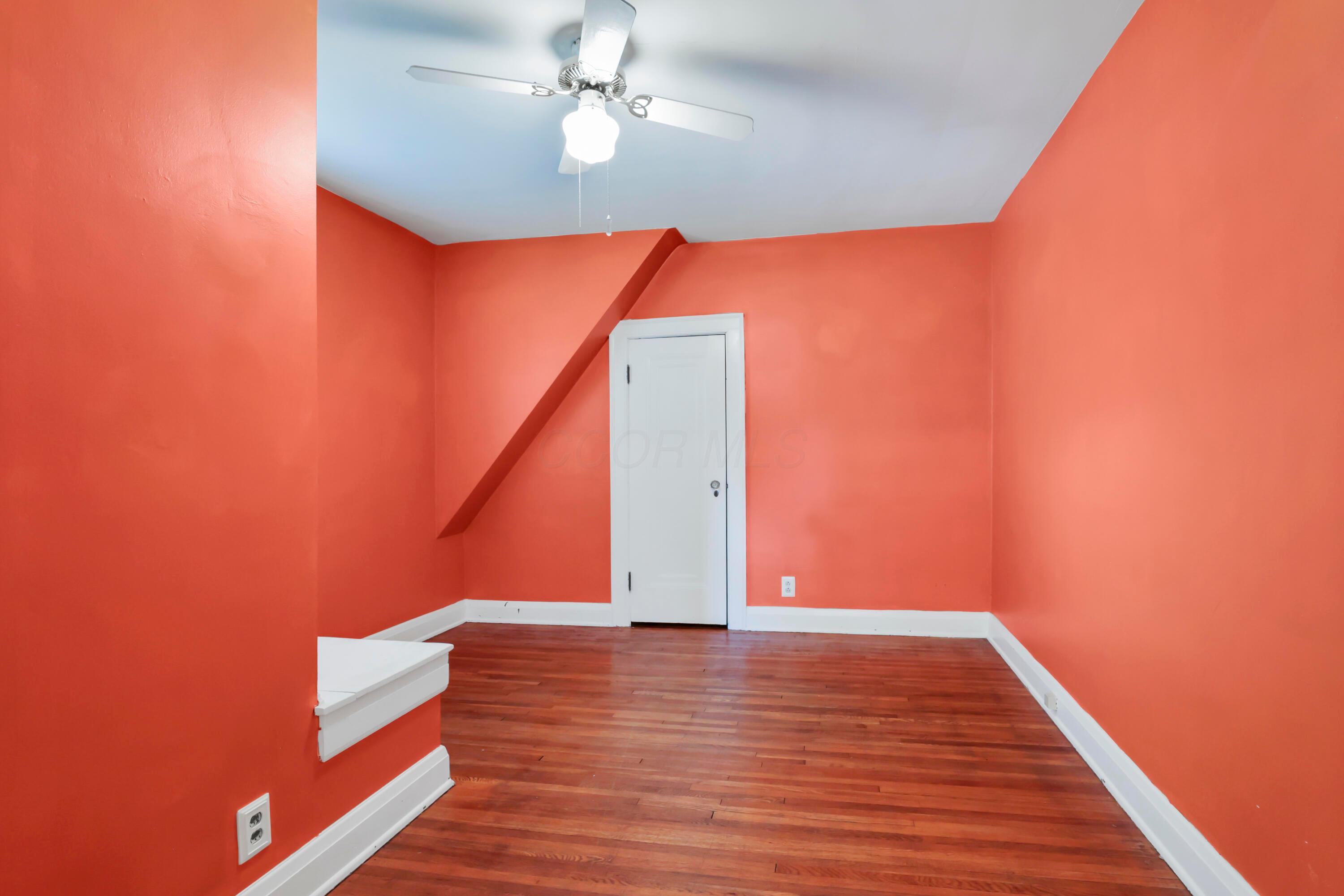 297 South James Road Columbus, OH 43213 - Photo 20 of 45 18-print-011A7592