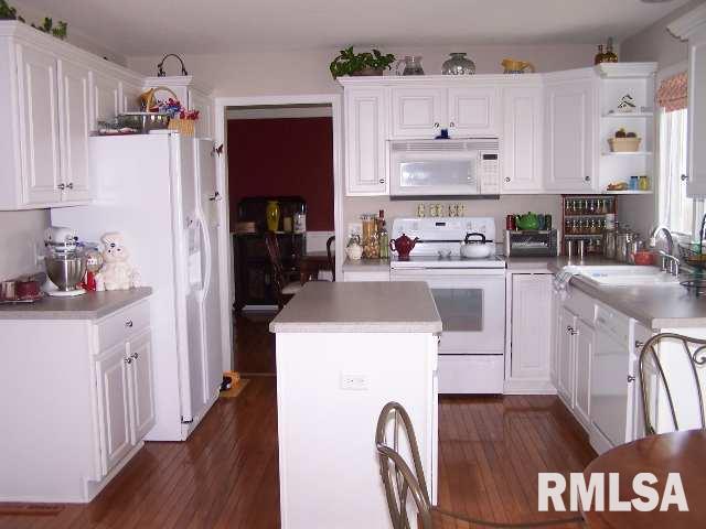 2089 Ashford Road Bettendorf, IA 52722 - Photo 6 of 9 Gallery Image 6