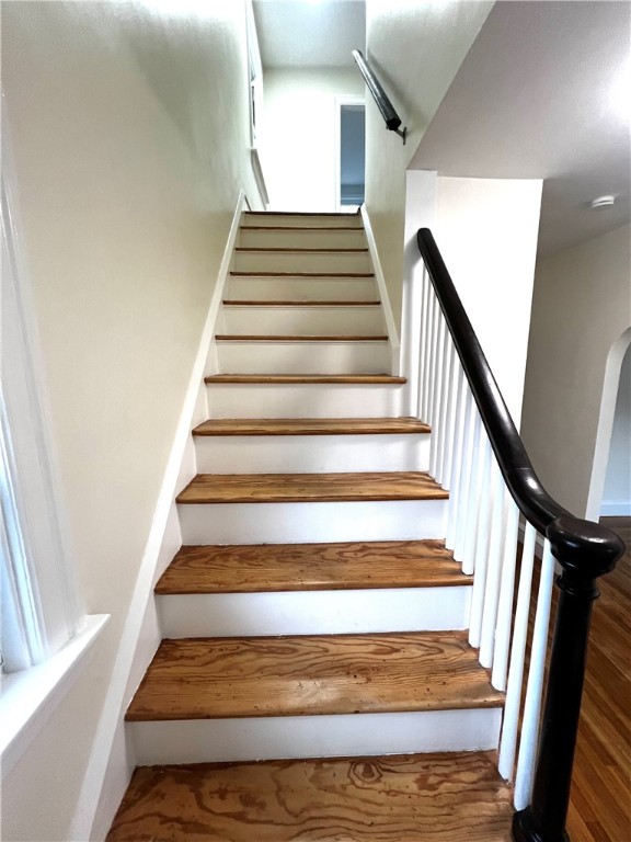 171 Canton Street Providence, RI 02908 - Photo 12 of 23