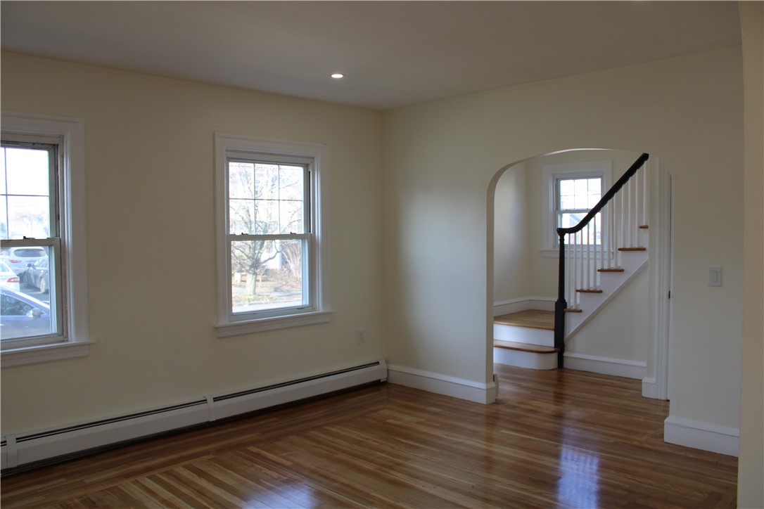 171 Canton Street Providence, RI 02908 - Photo 4 of 23