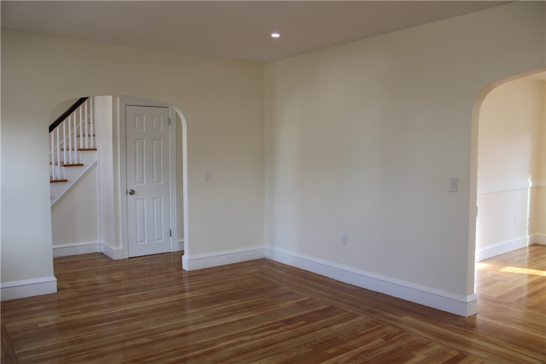 171 Canton Street Providence, RI 02908 - Photo 6 of 23