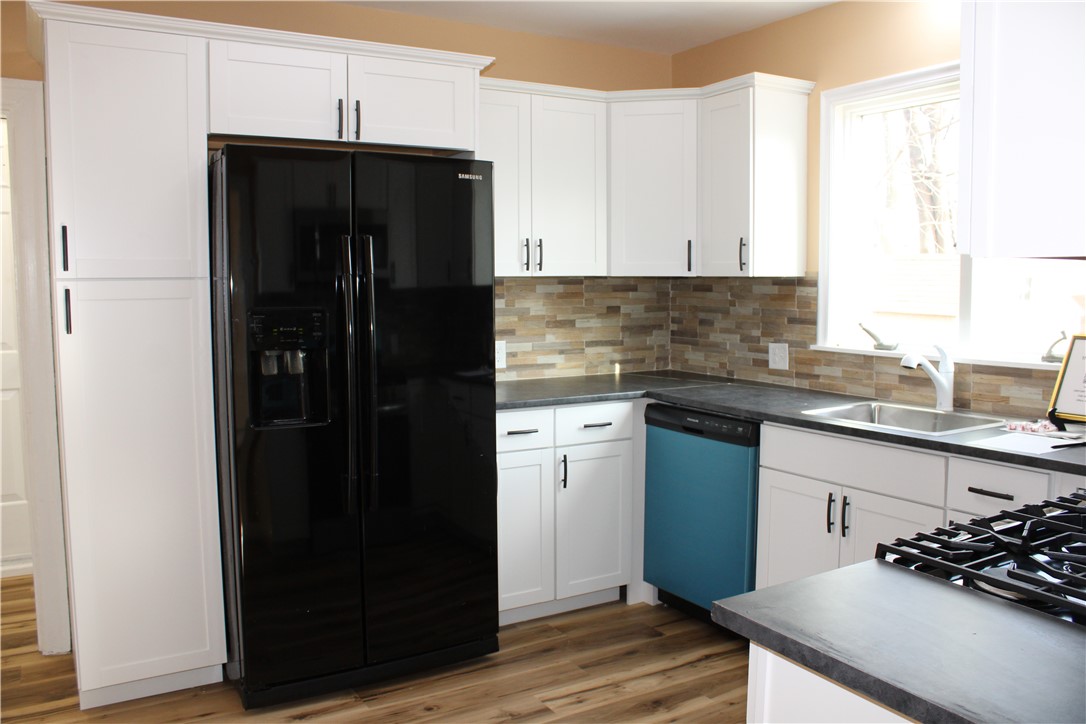 171 Canton Street Providence, RI 02908 - Photo 9 of 23