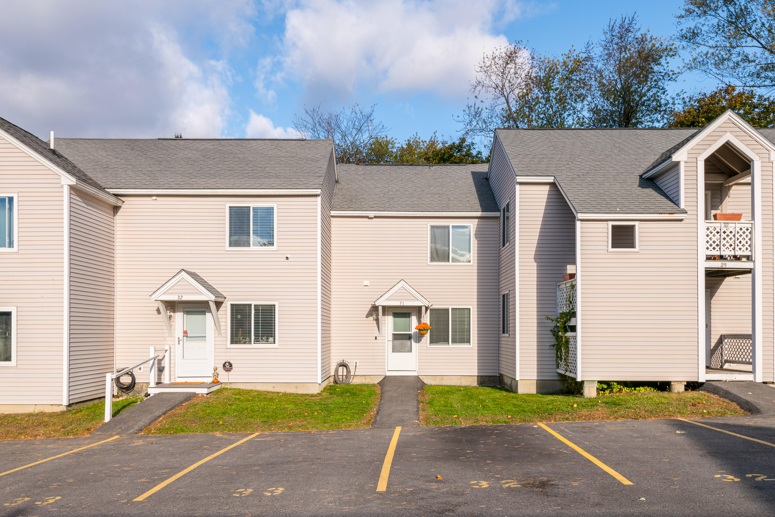 25 Lawrence Street, Unit 31 Westbrook, ME 04092 - Photo 2 of 26 01_25 Lawrence Street Unit #31_PGM_Print