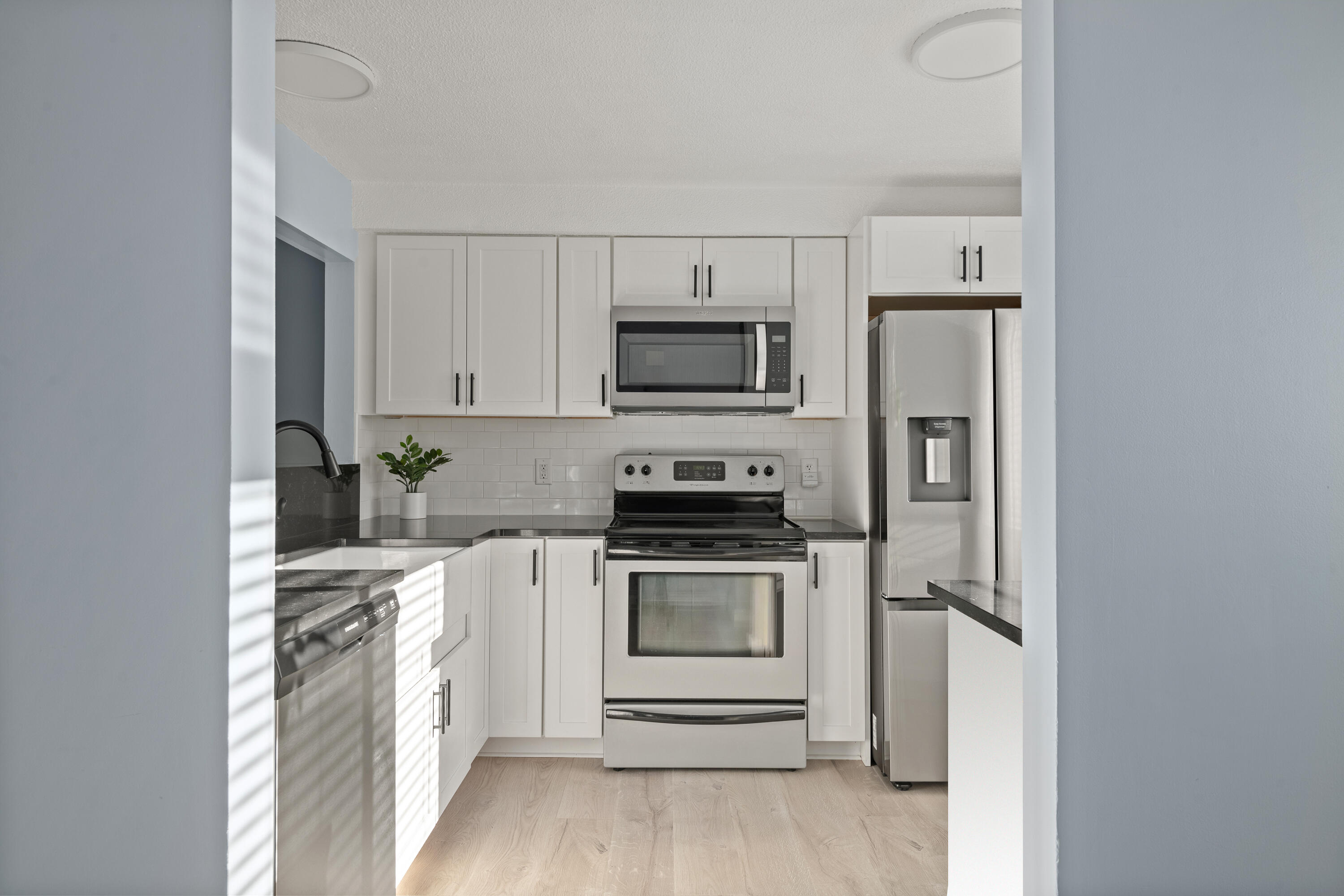 25 Lawrence Street, Unit 31 Westbrook, ME 04092 - Photo 3 of 26 08_25 Lawrence Street Unit 31_PGM_Print