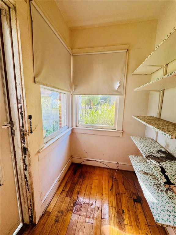 302 Chestnut Street Abbeville, SC 29620 - Photo 17 of 50 BACK DOOR FOYER