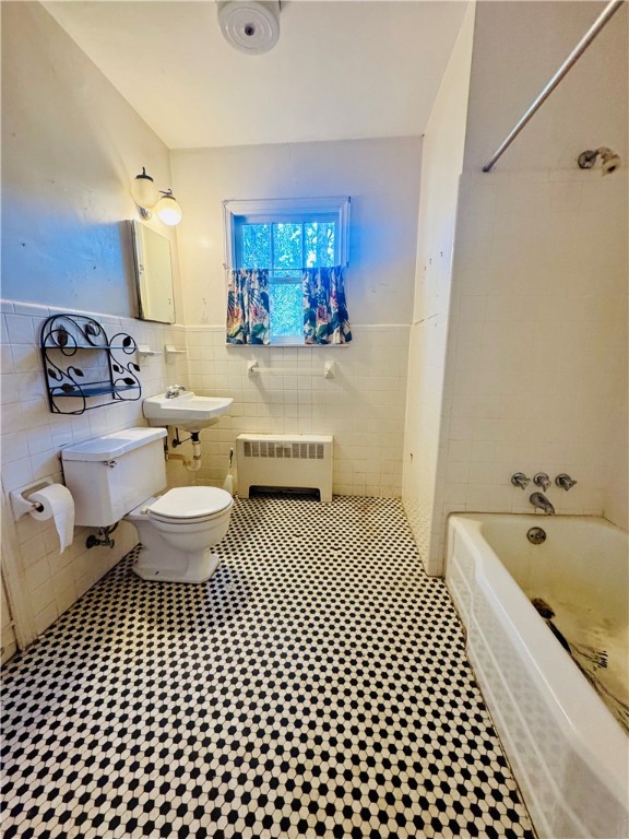 302 Chestnut Street Abbeville, SC 29620 - Photo 27 of 50 BATHROOM 1