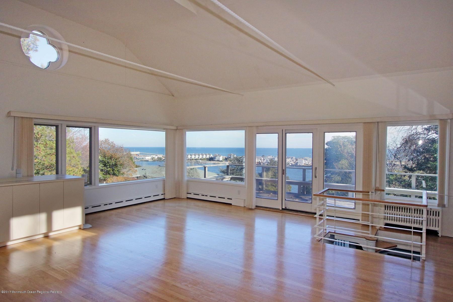 150 Portland Road Highlands, NJ 07732 - Photo 15 of 83 Living Room Views