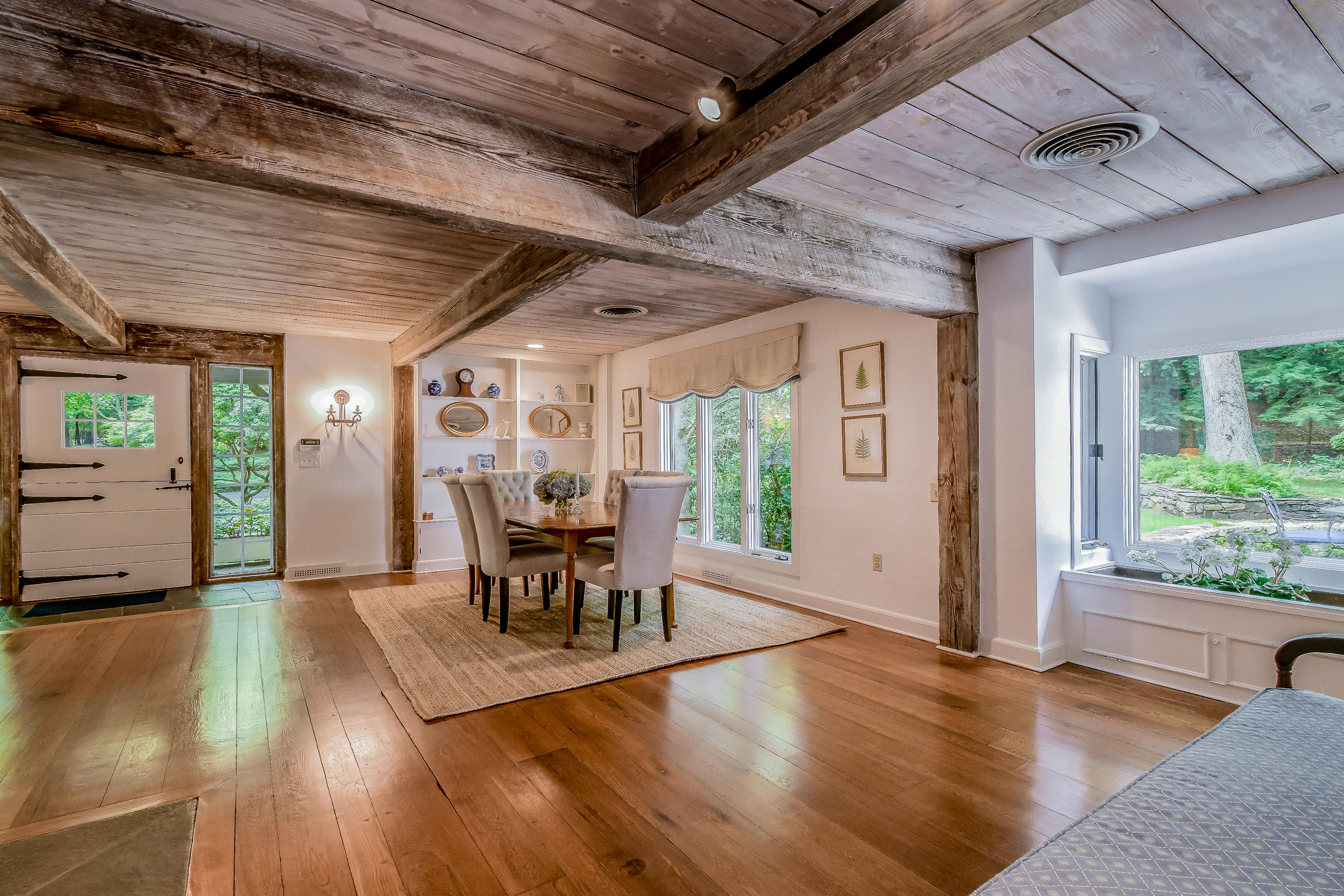 594 Valley Road New Canaan, CT 06840 - Photo 8 of 46 014-photo--6205347