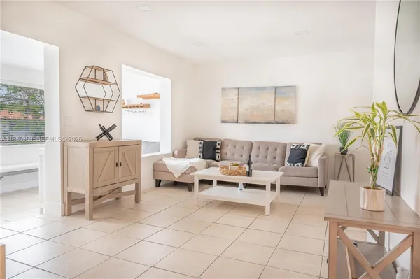$3,800 | 4821 Southwest 5th Street, Miami, FL 33134