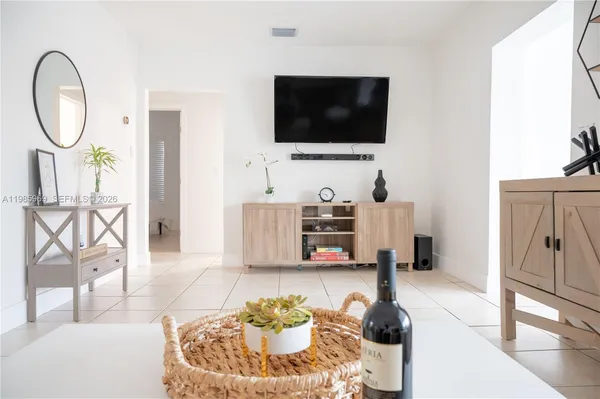 $3,800 | 4821 Southwest 5th Street, Miami, FL 33134