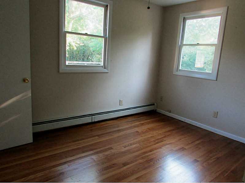 2 Yellow Birch Road Narragansett, RI 02882 - Photo 6 of 19 Bedroom.