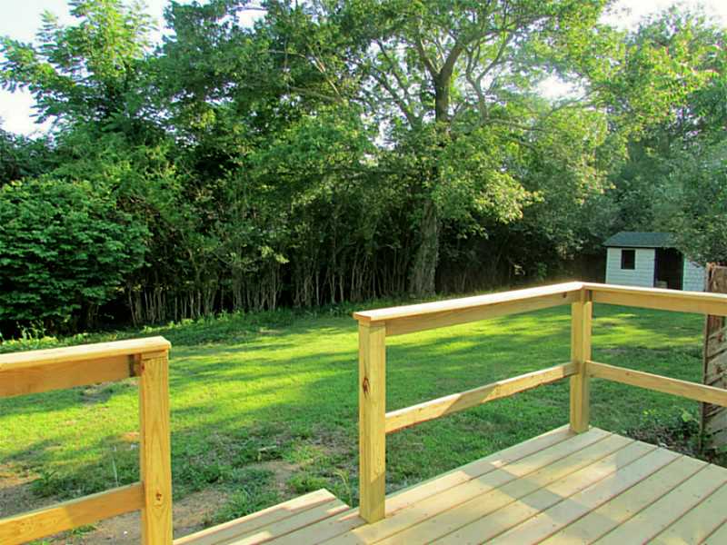 2 Yellow Birch Road Narragansett, RI 02882 - Photo 8 of 19 Yard/Garden.