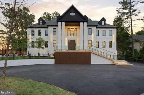 $5,600,000 | 1124 Savile Lane, McLean, VA 22101