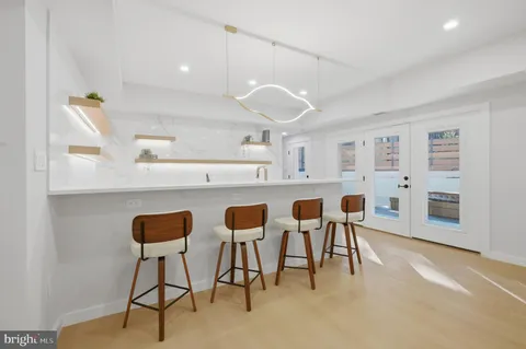 $5,600,000 | 1124 Savile Lane, McLean, VA 22101