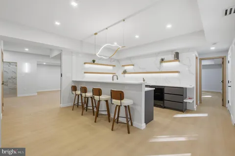 $5,600,000 | 1124 Savile Lane, McLean, VA 22101