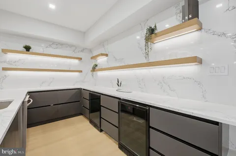 $5,600,000 | 1124 Savile Lane, McLean, VA 22101