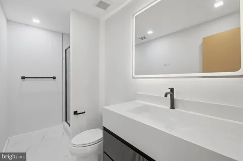 $5,600,000 | 1124 Savile Lane, McLean, VA 22101