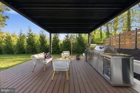 $5,600,000 | 1124 Savile Lane, McLean, VA 22101