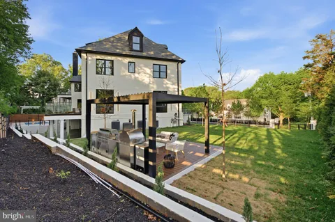 $5,600,000 | 1124 Savile Lane, McLean, VA 22101