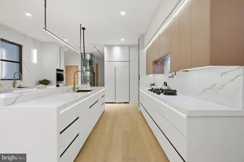 $5,600,000 | 1124 Savile Lane, McLean, VA 22101