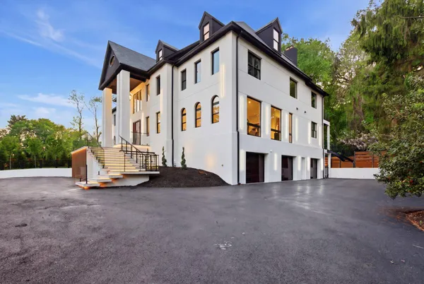 $5,600,000 | 1124 Savile Lane, McLean, VA 22101