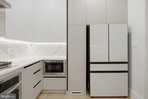 $5,600,000 | 1124 Savile Lane, McLean, VA 22101