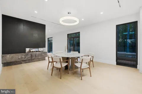 $5,600,000 | 1124 Savile Lane, McLean, VA 22101