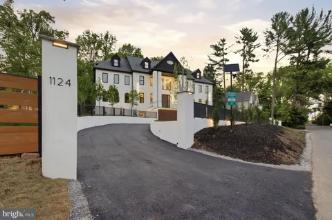 $5,600,000 | 1124 Savile Lane, McLean, VA 22101