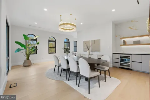 $5,600,000 | 1124 Savile Lane, McLean, VA 22101