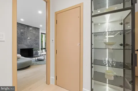 $5,600,000 | 1124 Savile Lane, McLean, VA 22101