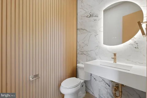 $5,600,000 | 1124 Savile Lane, McLean, VA 22101