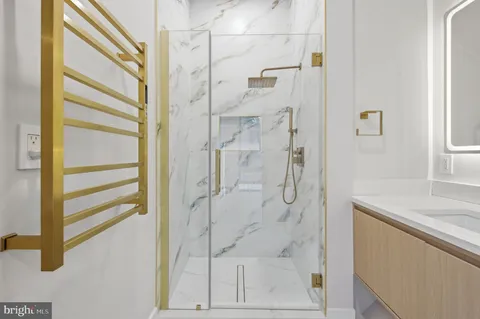 $5,600,000 | 1124 Savile Lane, McLean, VA 22101