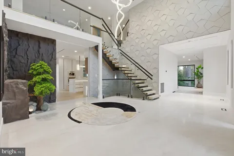 $5,600,000 | 1124 Savile Lane, McLean, VA 22101