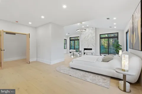 $5,600,000 | 1124 Savile Lane, McLean, VA 22101