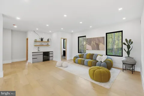 $5,600,000 | 1124 Savile Lane, McLean, VA 22101