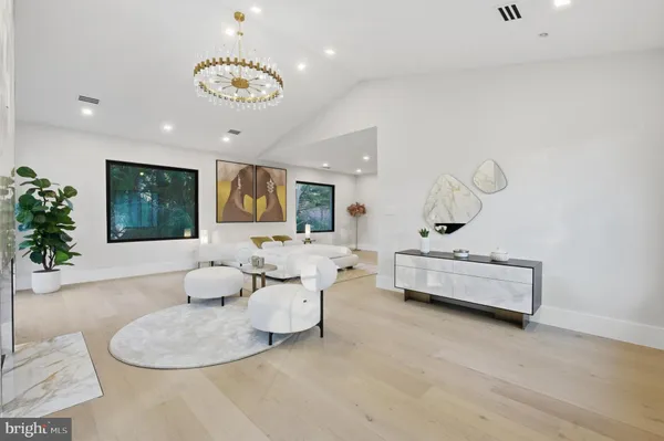 $5,600,000 | 1124 Savile Lane, McLean, VA 22101