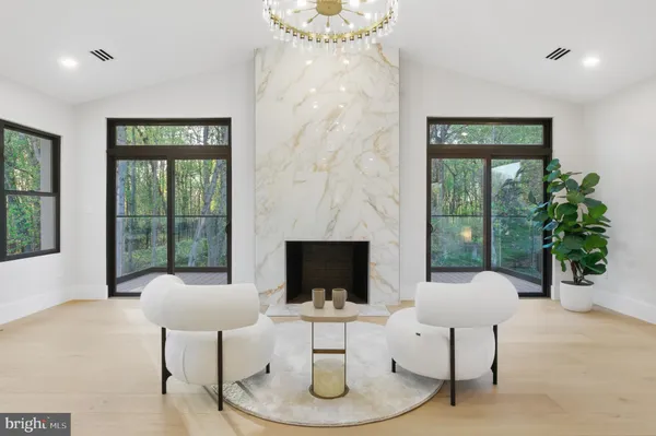 $5,600,000 | 1124 Savile Lane, McLean, VA 22101