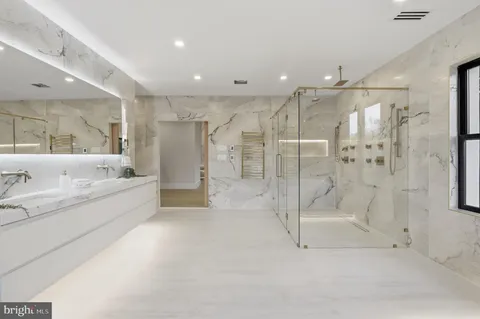 $5,600,000 | 1124 Savile Lane, McLean, VA 22101