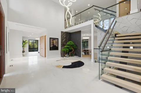 $5,600,000 | 1124 Savile Lane, McLean, VA 22101