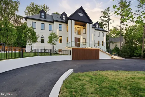 $5,600,000 | 1124 Savile Lane, McLean, VA 22101