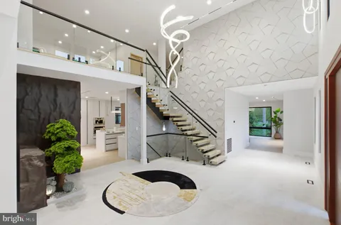 $5,600,000 | 1124 Savile Lane, McLean, VA 22101