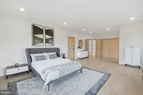 $5,600,000 | 1124 Savile Lane, McLean, VA 22101