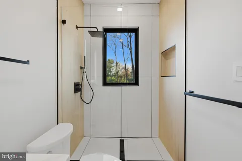 $5,600,000 | 1124 Savile Lane, McLean, VA 22101